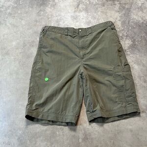 Helly Hansen HH Shorts Mens sz Large Olive Green‎ Cotton Blend Chino